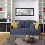 16 -near Champs-elysees 75m2 * Parijs