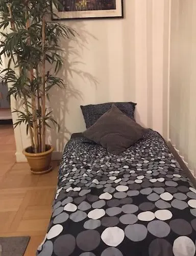 Apartment 16 -near Champs-elysees 75m2 Paris