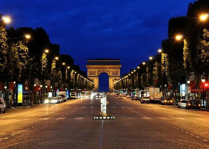 Apartment 16 -near Champs-elysees 75m2